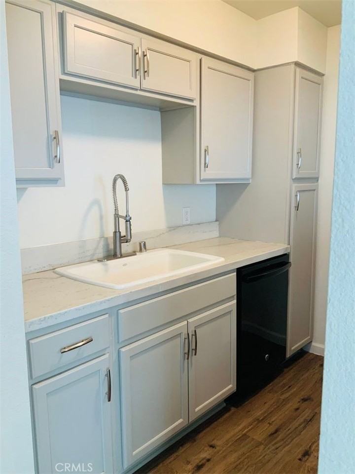 61737 Desert Air Rd #D - Photo 4 of 19