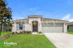 featured image of 215 Southern Breeze Loop