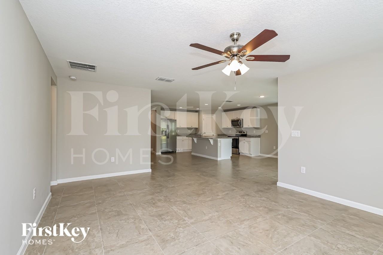 215 Southern Breeze Loop - Photo 3 of 15