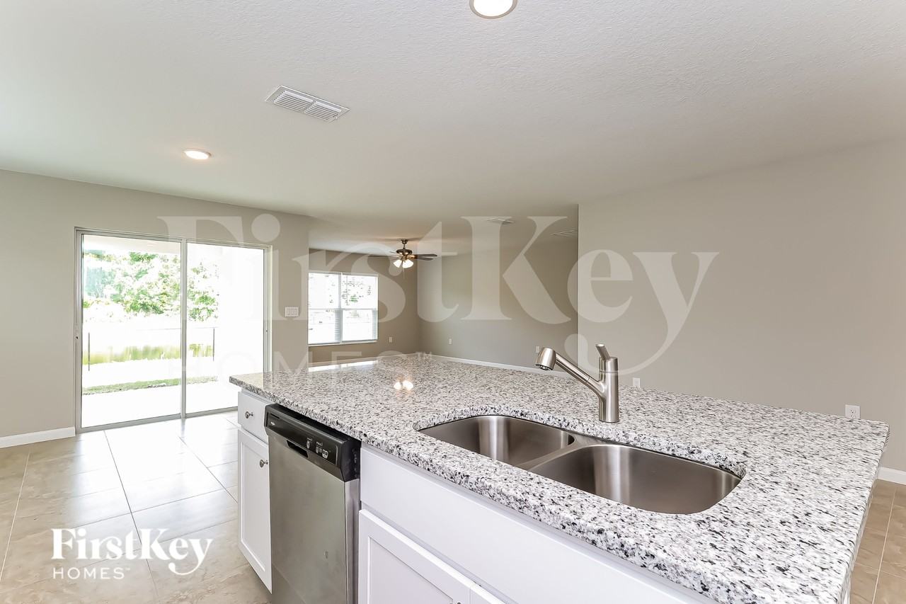 215 Southern Breeze Loop - Photo 6 of 15