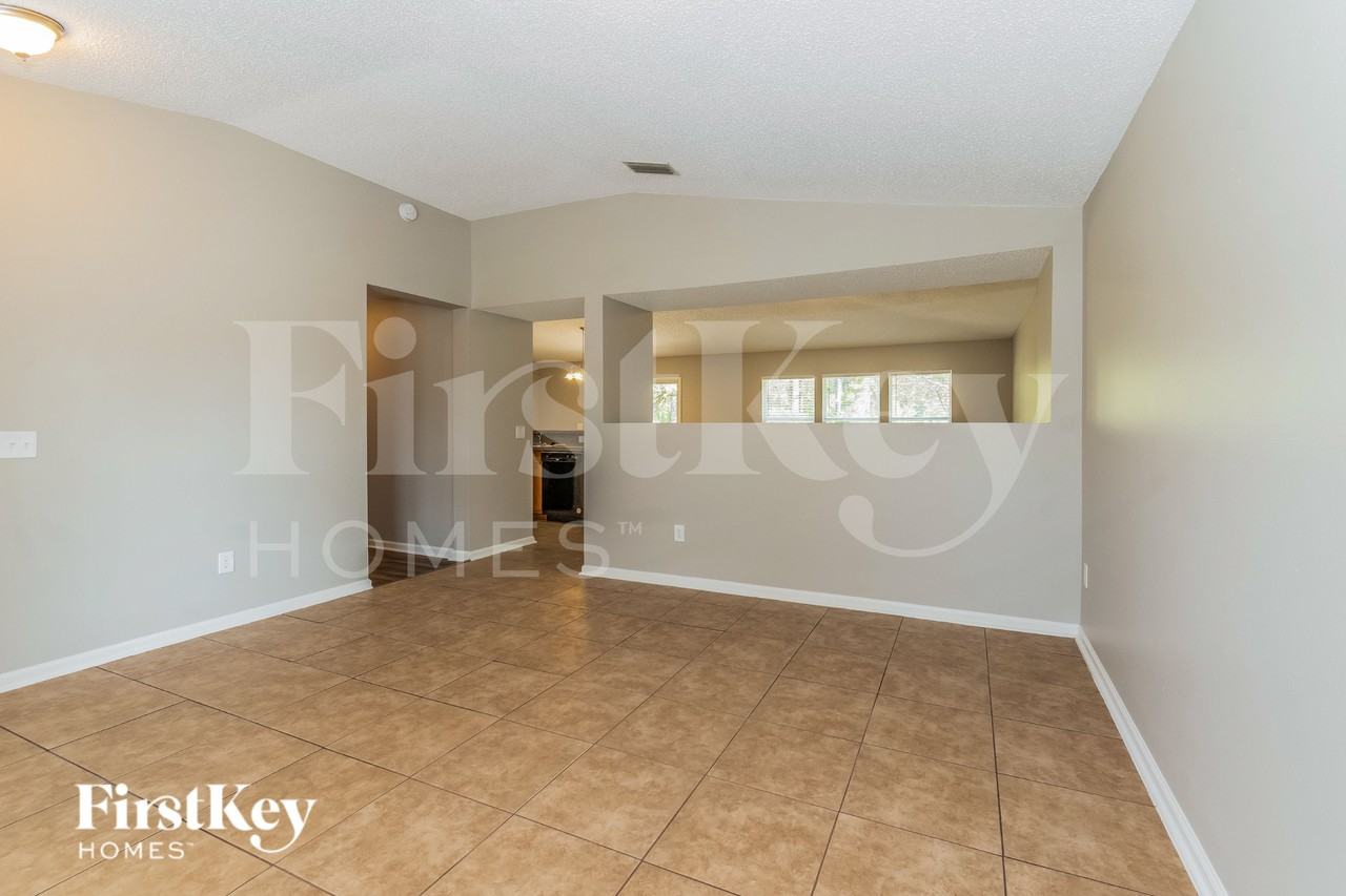 9709 Hazel Lake Dr - Photo 6 of 15