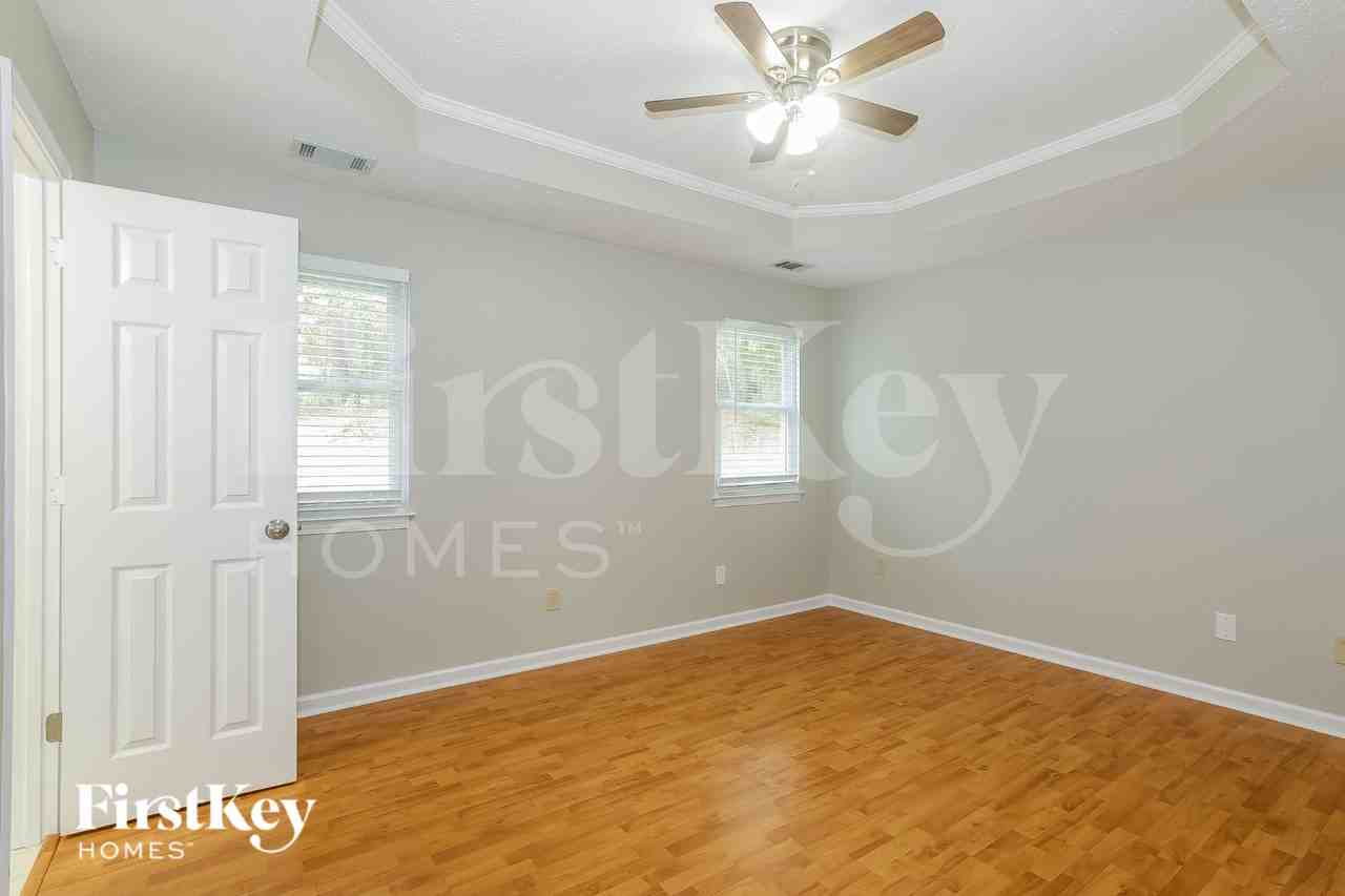 205 Lakefront Dr - Photo 7 of 15