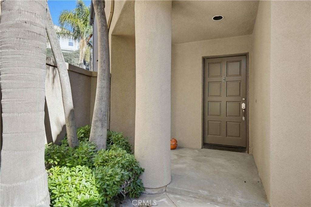 29 Blazewood - Photo 2 of 47