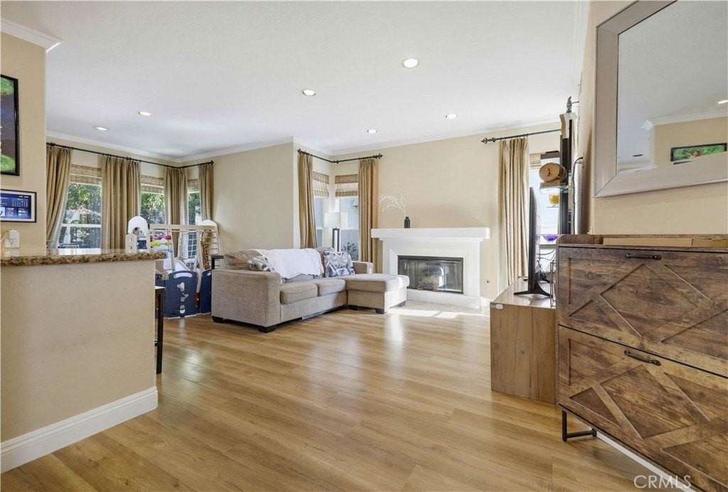 29 Blazewood - Photo 3 of 47