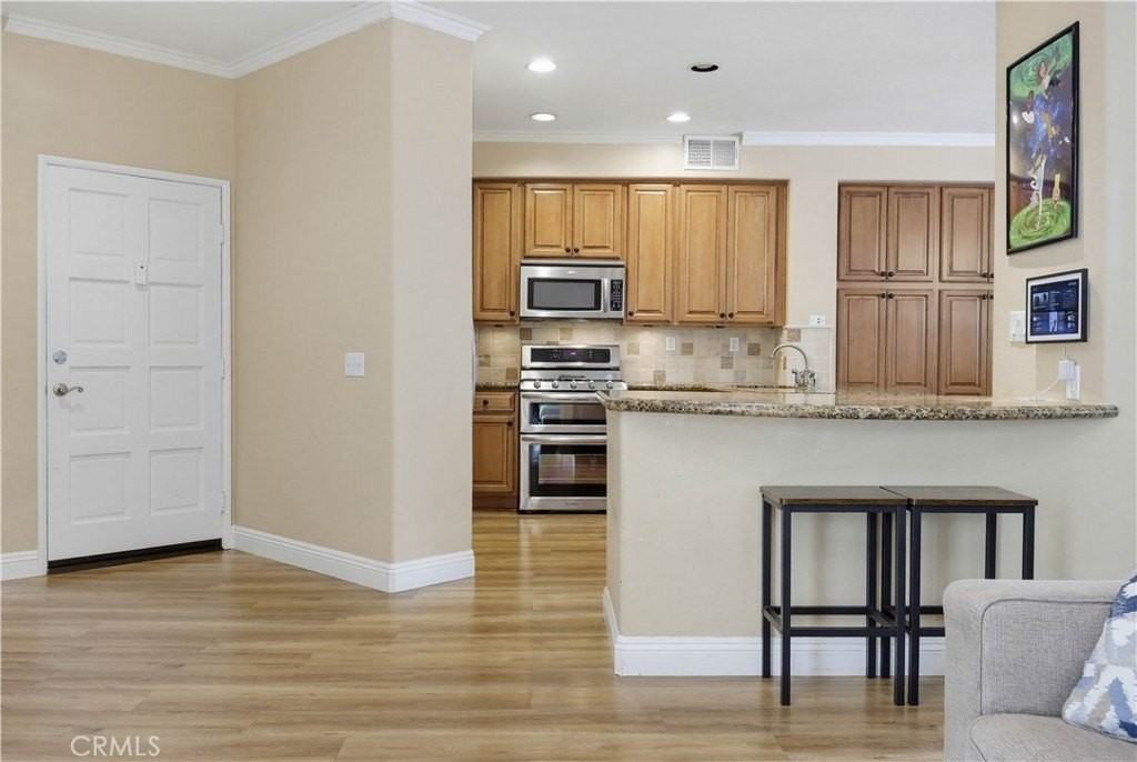 29 Blazewood - Photo 7 of 47