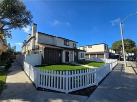 featured image of 7942 Moonshadow Cir #1