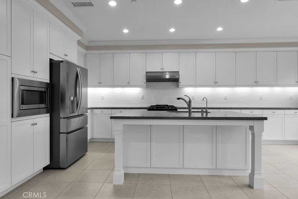 89 Devonshire - Photo 6 of 46