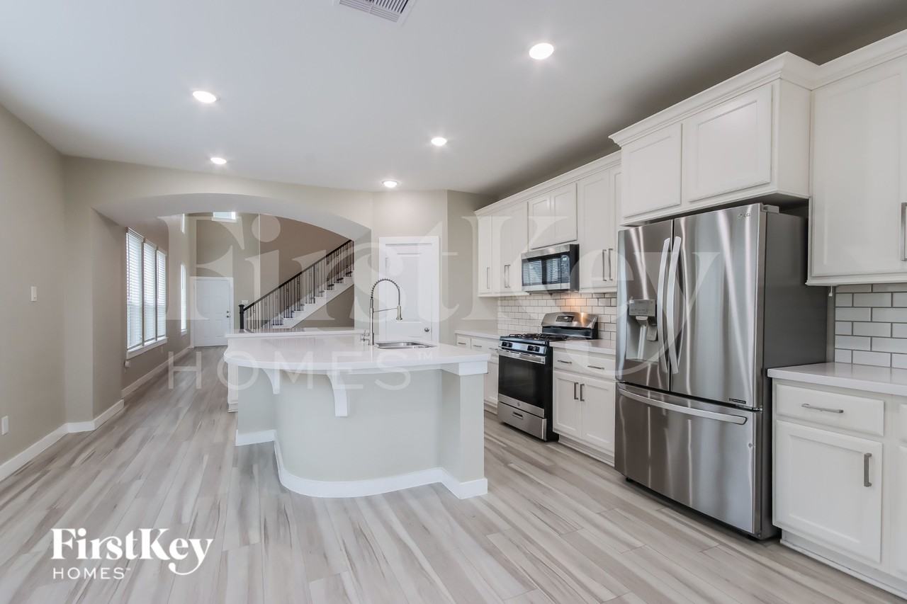 15758 Cairnwell Bend Dr - Photo 6 of 16