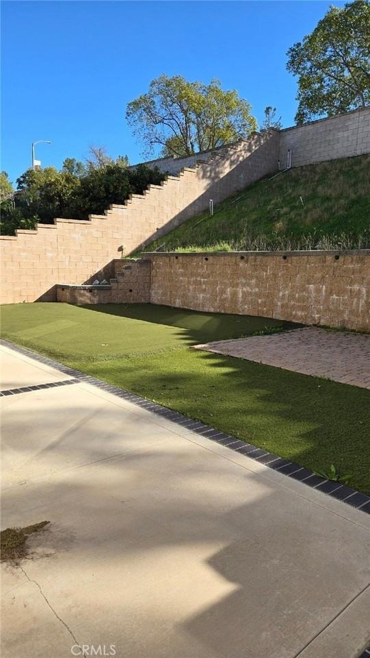 4413 Saint Andrews Dr - Photo 3 of 31