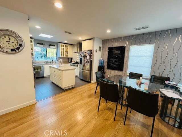 18719 Martha St - Photo 5 of 24