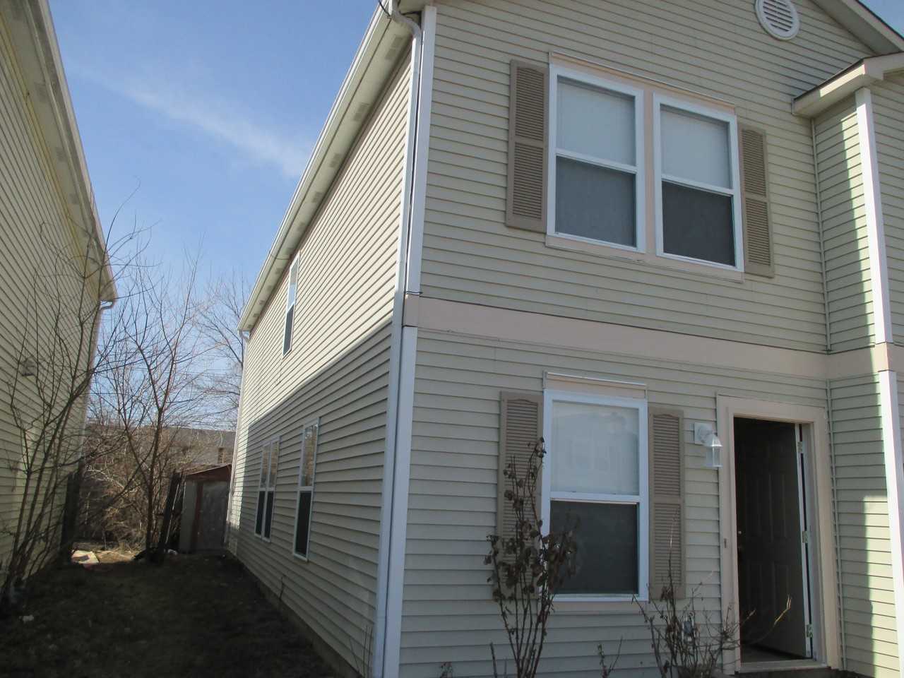 4414 Fullwood Ct - Photo 2 of 15