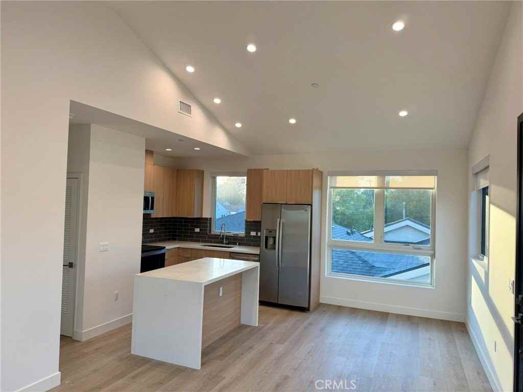 17816 Bullock St - Photo 5 of 23