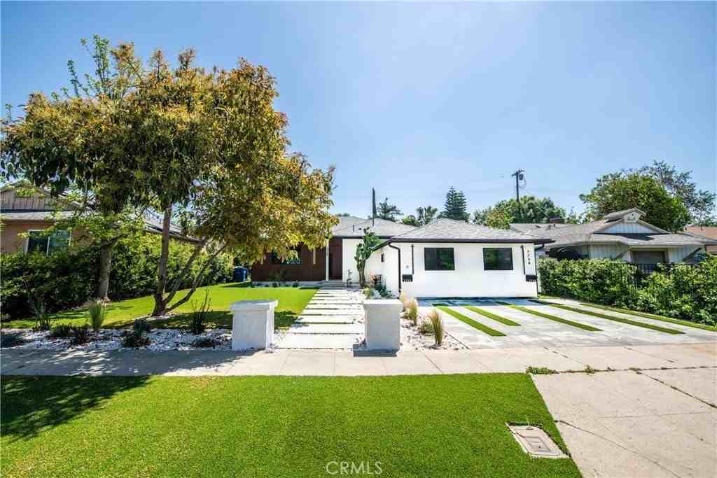 7760 Independence Ave - Photo 3 of 50