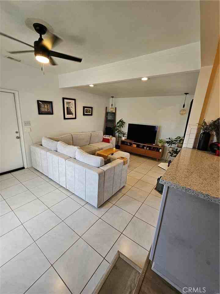 1226 Calvin Ln - Photo 5 of 15