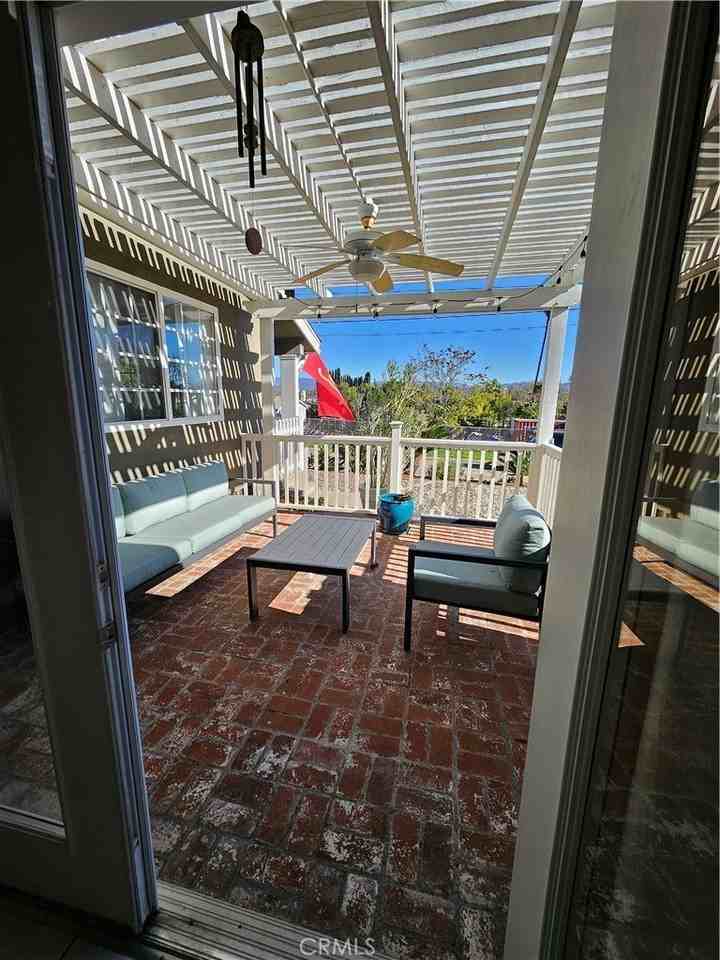 1226 Calvin Ln - Photo 6 of 15