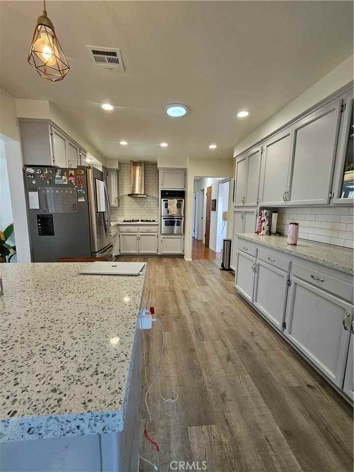 1226 Calvin Ln - Photo 7 of 15