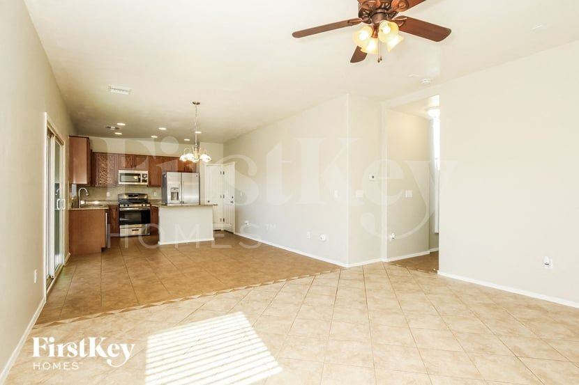 12072 W Formosa Ln - Photo 3 of 15