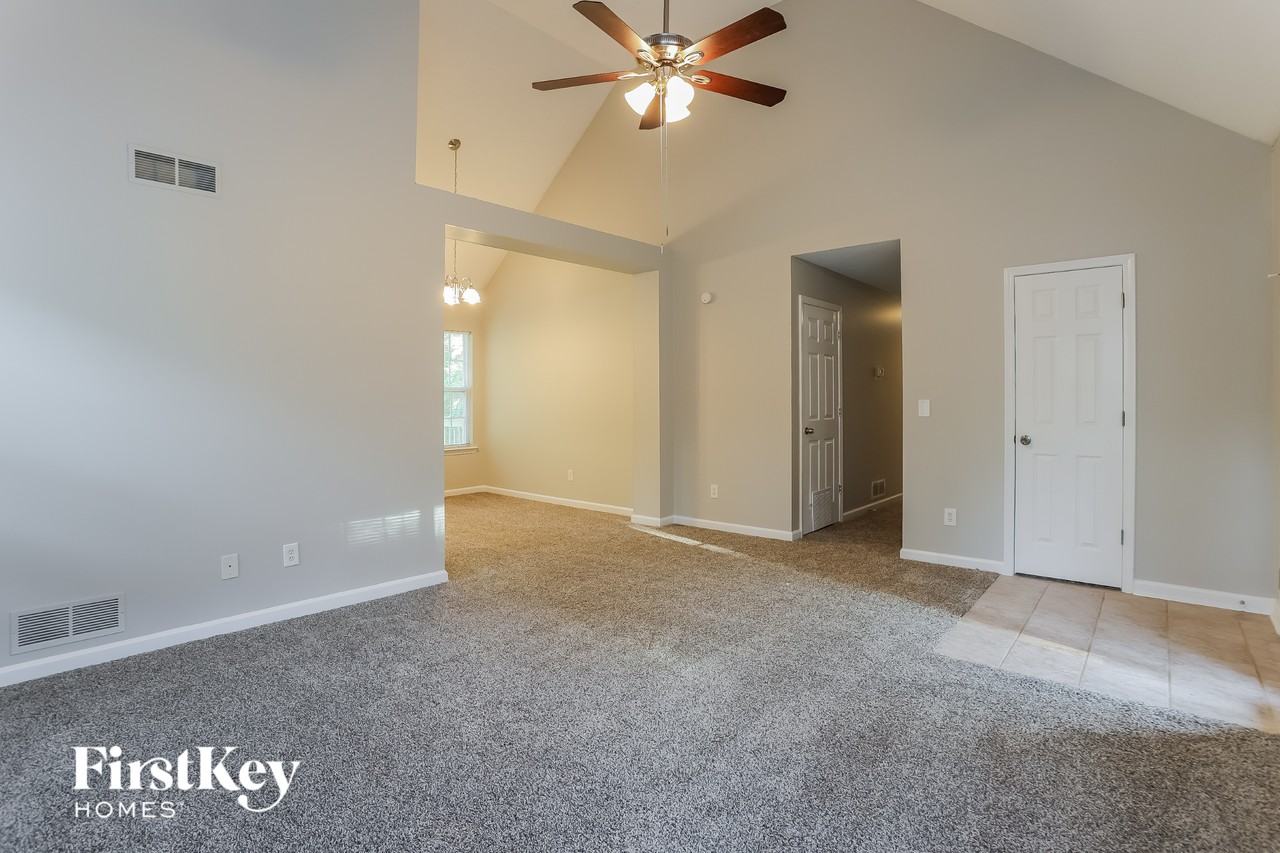 7820 Capps Ferry Rd - Photo 2 of 14