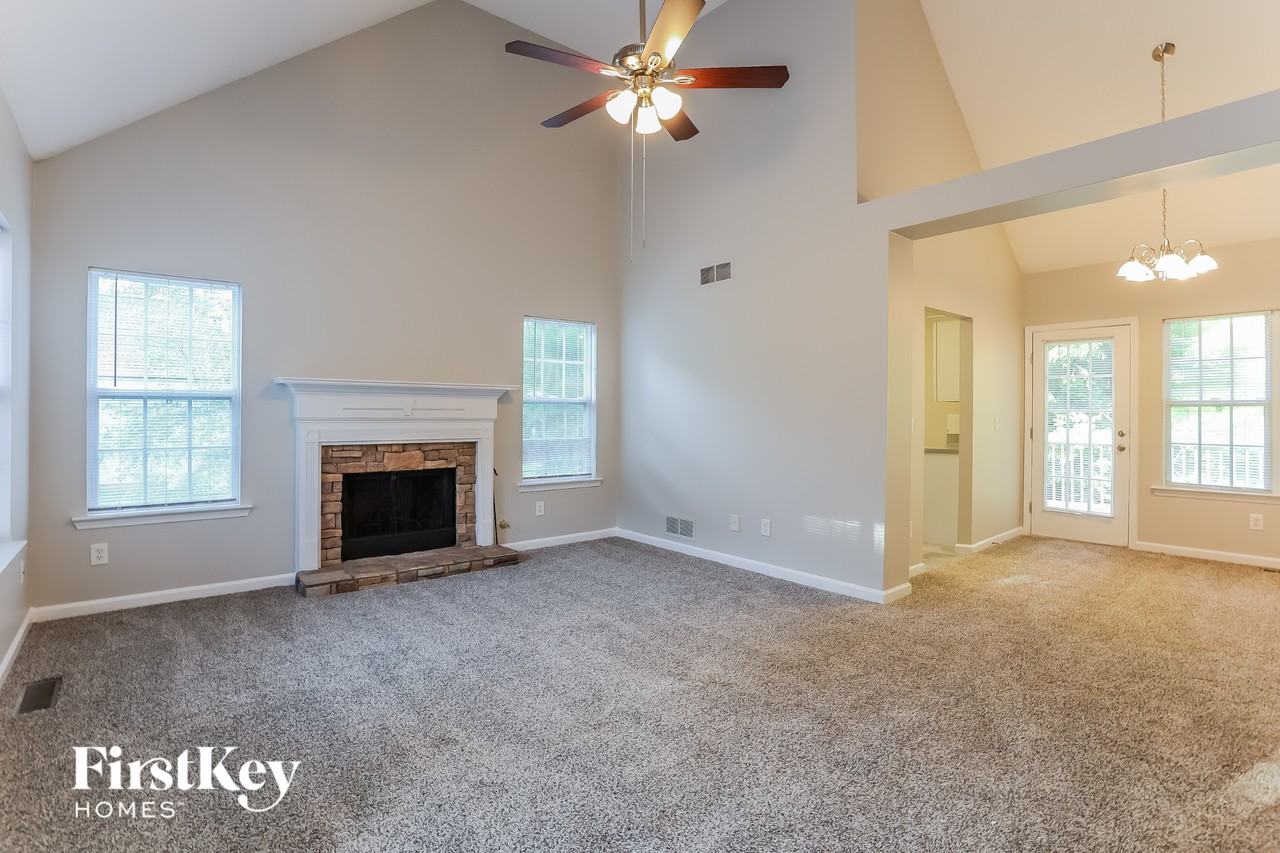 7820 Capps Ferry Rd - Photo 3 of 14