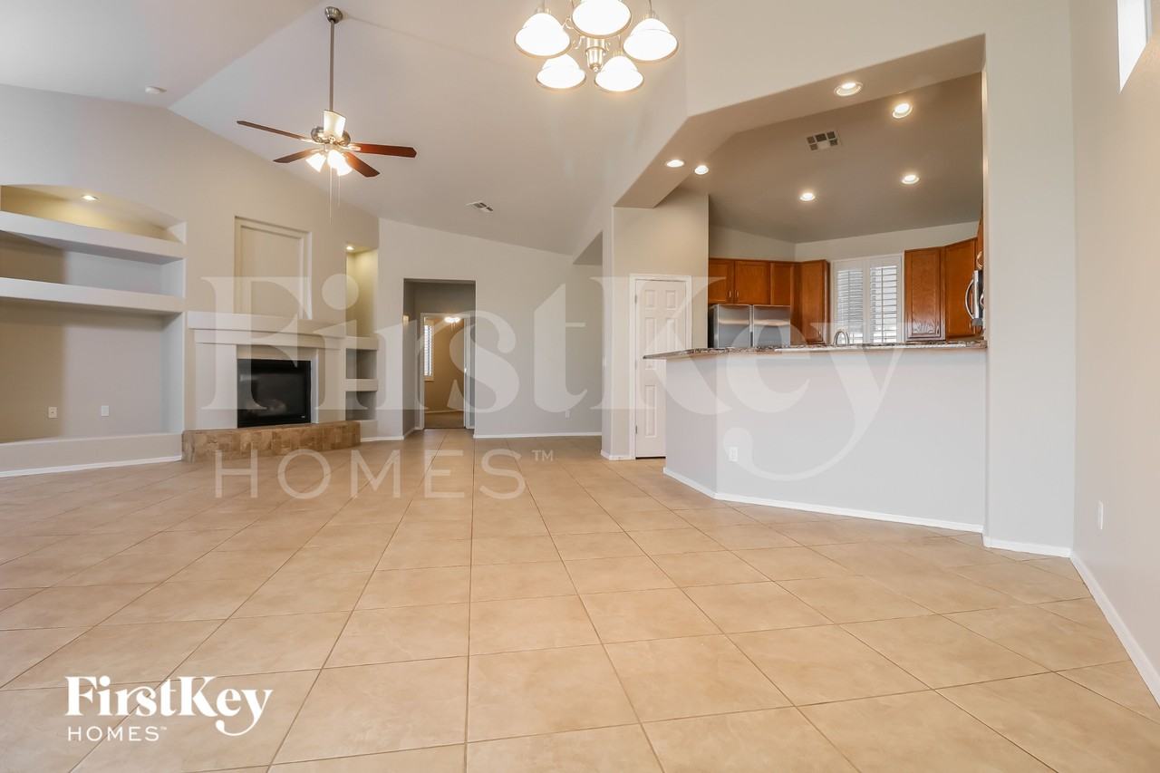 17680 W Buckhorn Dr - Photo 5 of 15