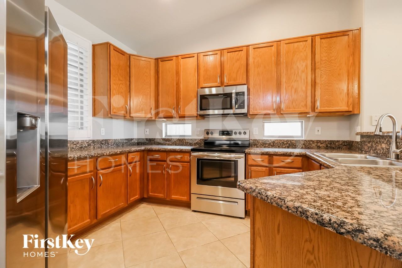 17680 W Buckhorn Dr - Photo 6 of 15