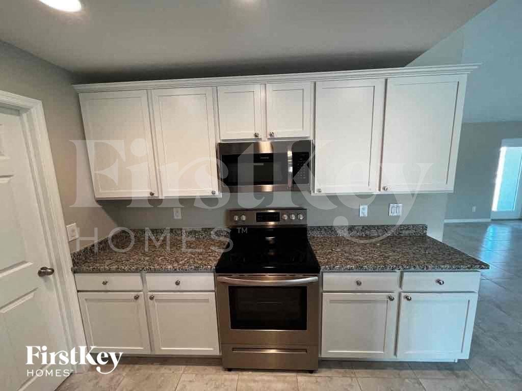 3237 Nw 41st Pl - Photo 6 of 29