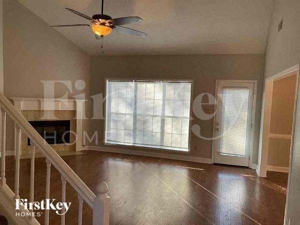 4251 Steffan Woods Cv - Photo 2 of 11