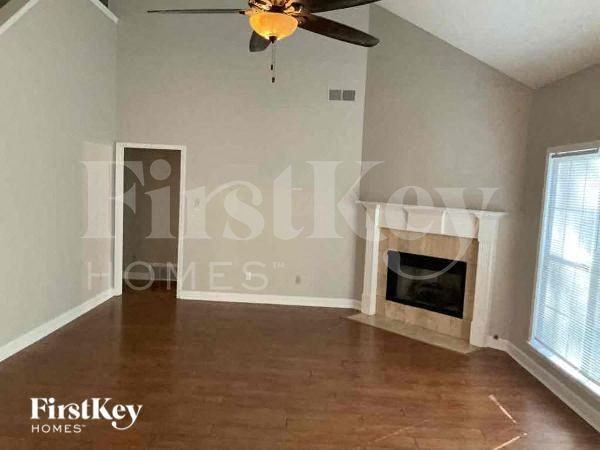 4251 Steffan Woods Cv - Photo 4 of 11