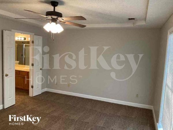 4251 Steffan Woods Cv - Photo 7 of 11