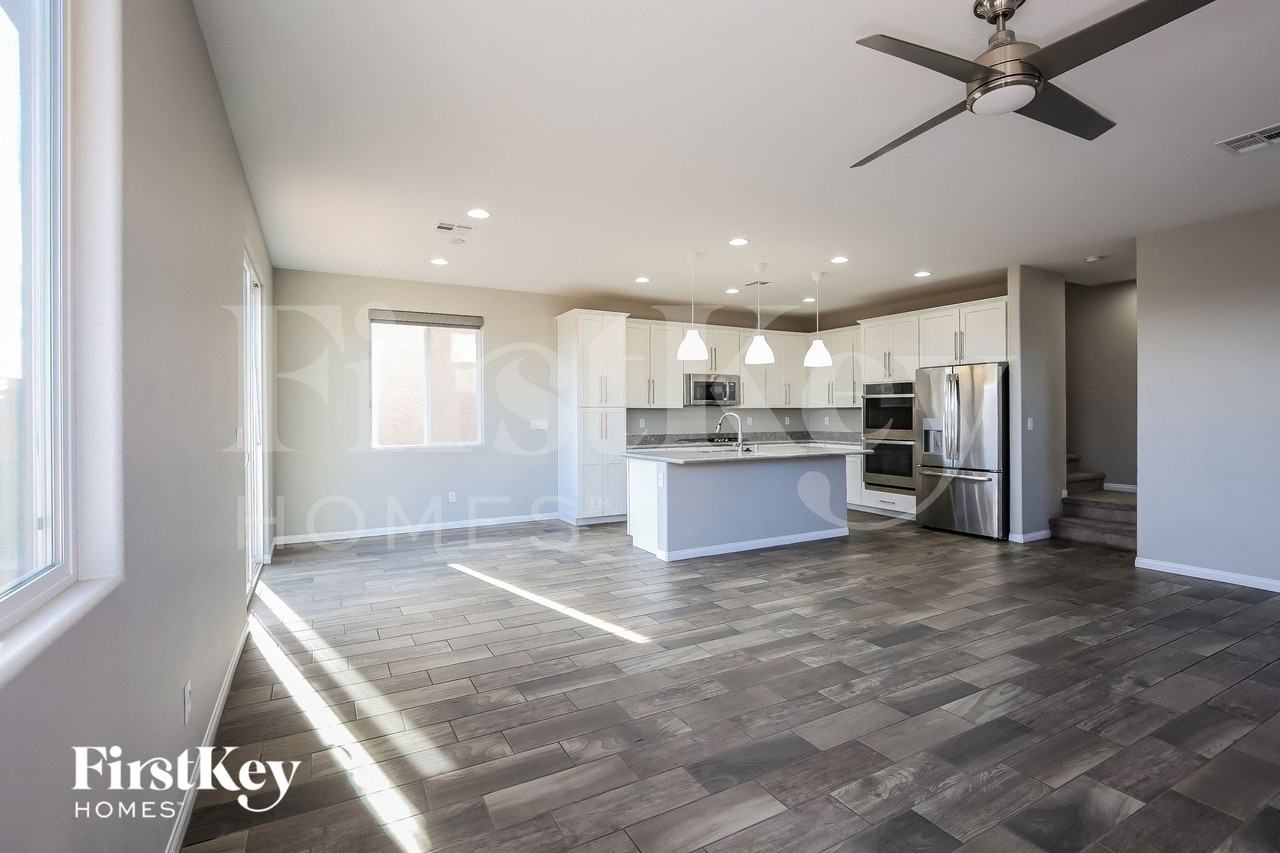 6344 Gulf Waters St - Photo 6 of 15