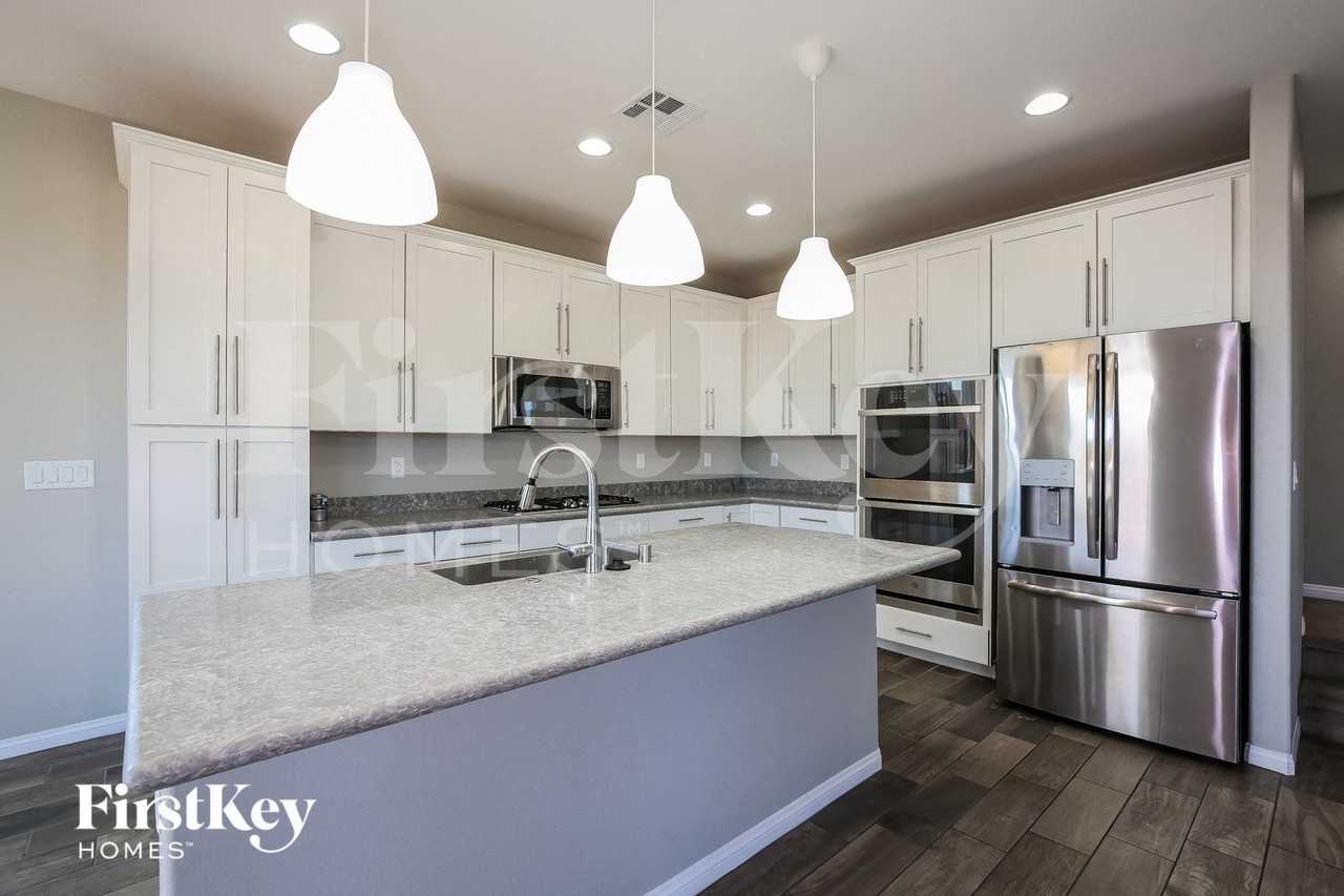 6344 Gulf Waters St - Photo 7 of 15