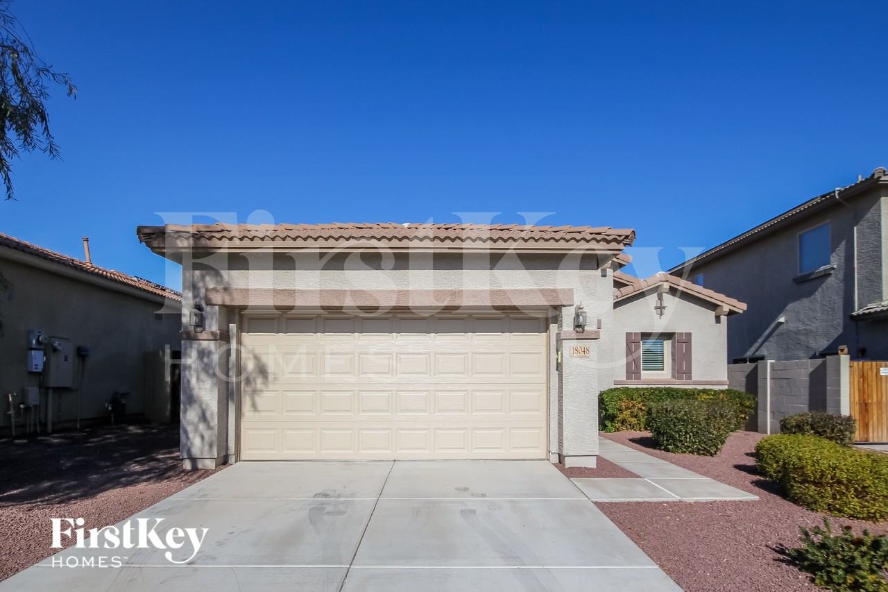 18048 W Post Dr - Photo 2 of 15