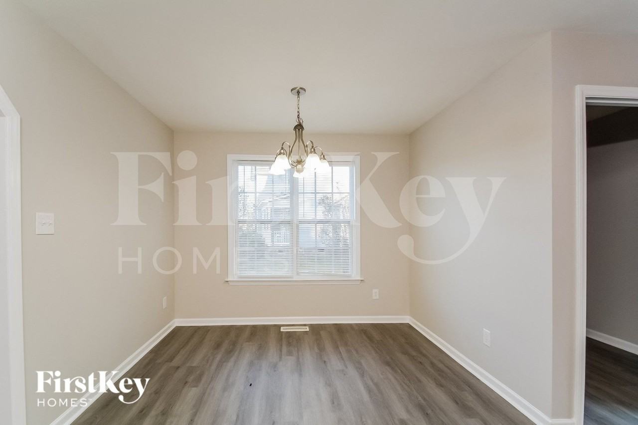 214 Sunset Pointe Dr - Photo 4 of 15