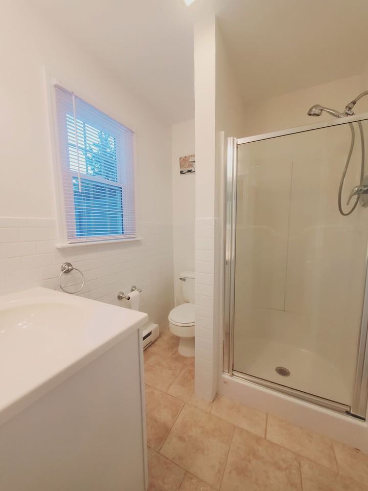 94 Harbor Dr - Photo 4 of 8