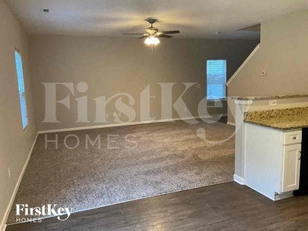 6819 Ware Rd - Photo 3 of 10