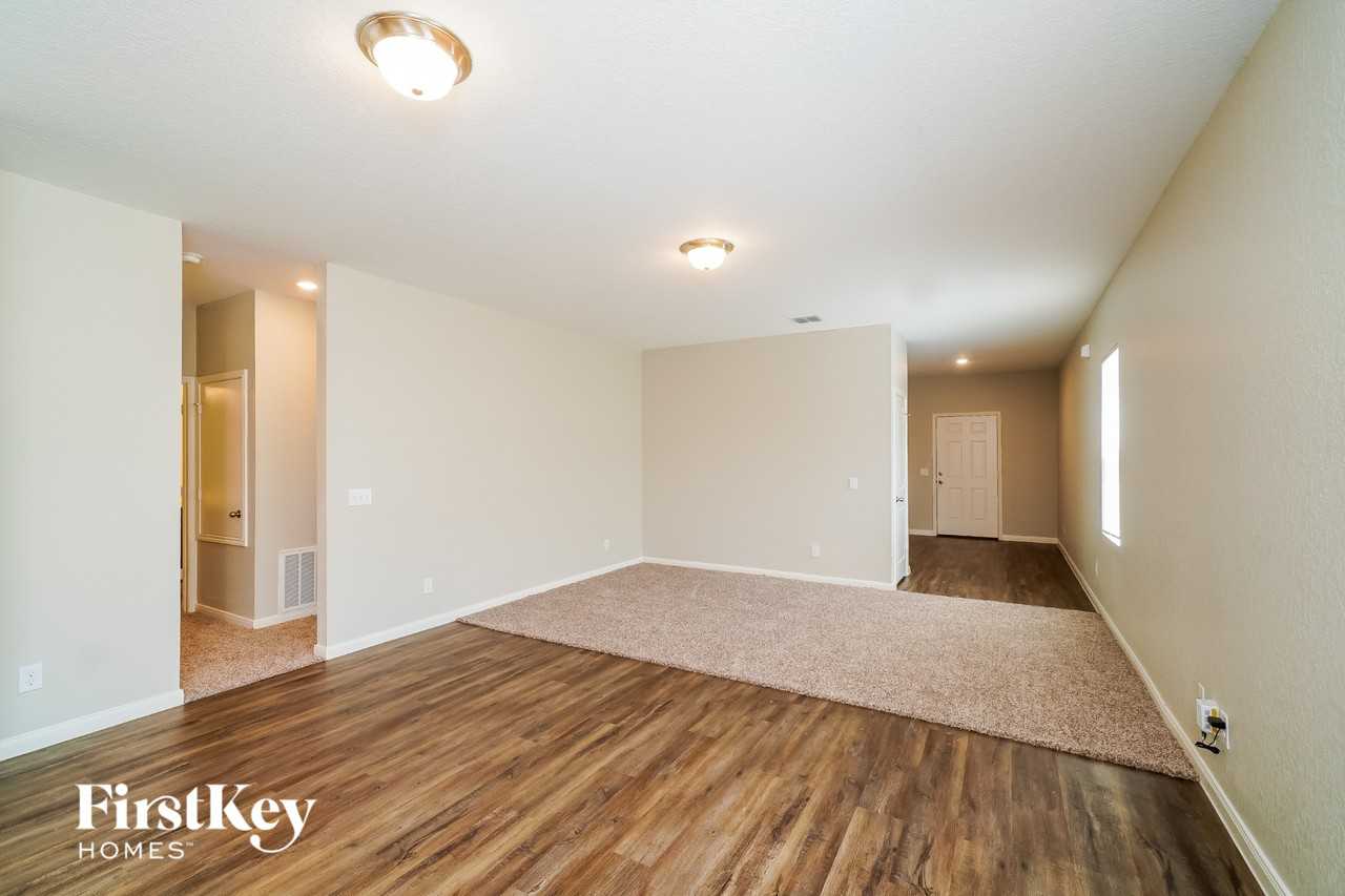 13509 Sunrise Mdw - Photo 3 of 15