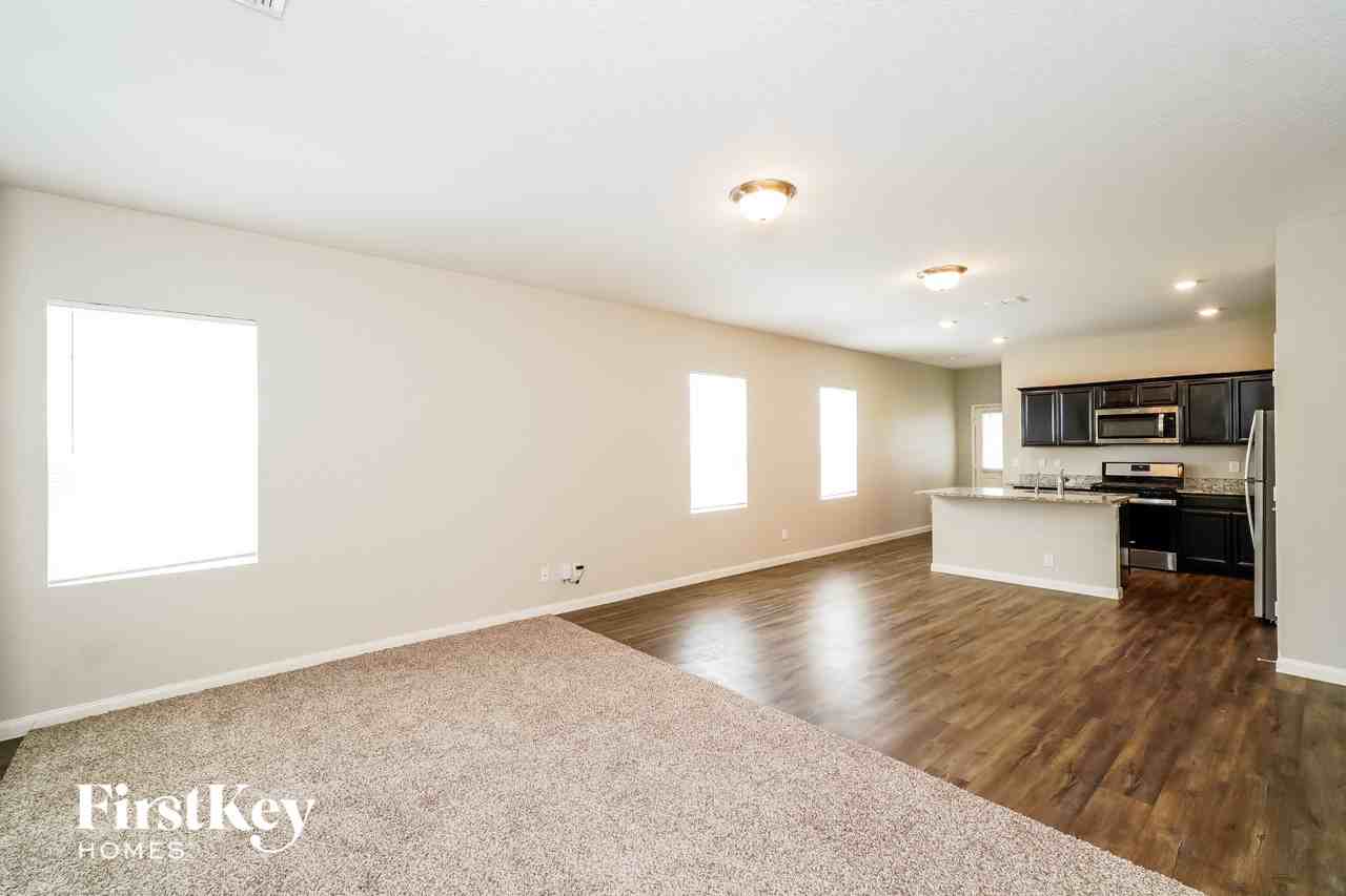 13509 Sunrise Mdw - Photo 4 of 15