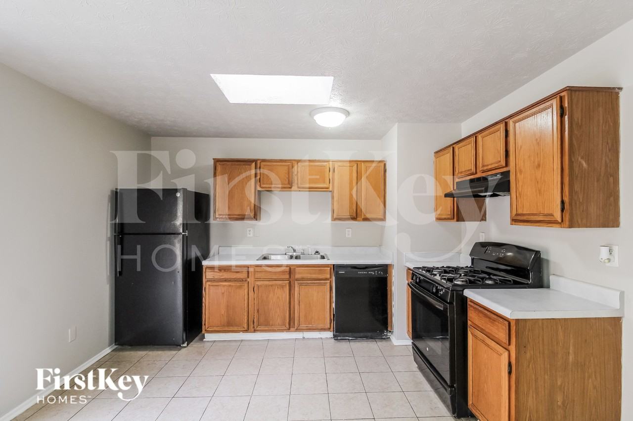 6450 Peppermill Ln - Photo 7 of 16