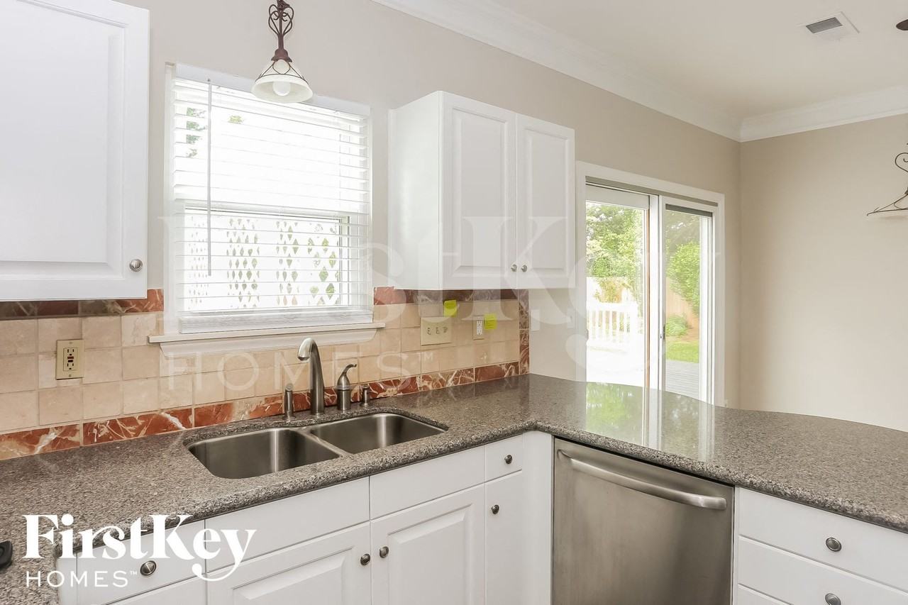 9101 Agnes Park Ln - Photo 4 of 14