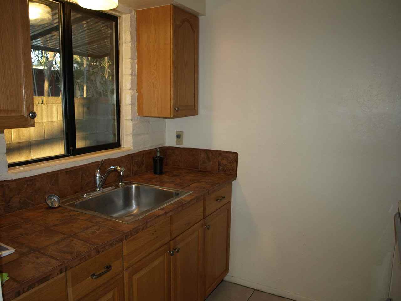 1216 - 1218 N Jones Blvd - Photo 3 of 42