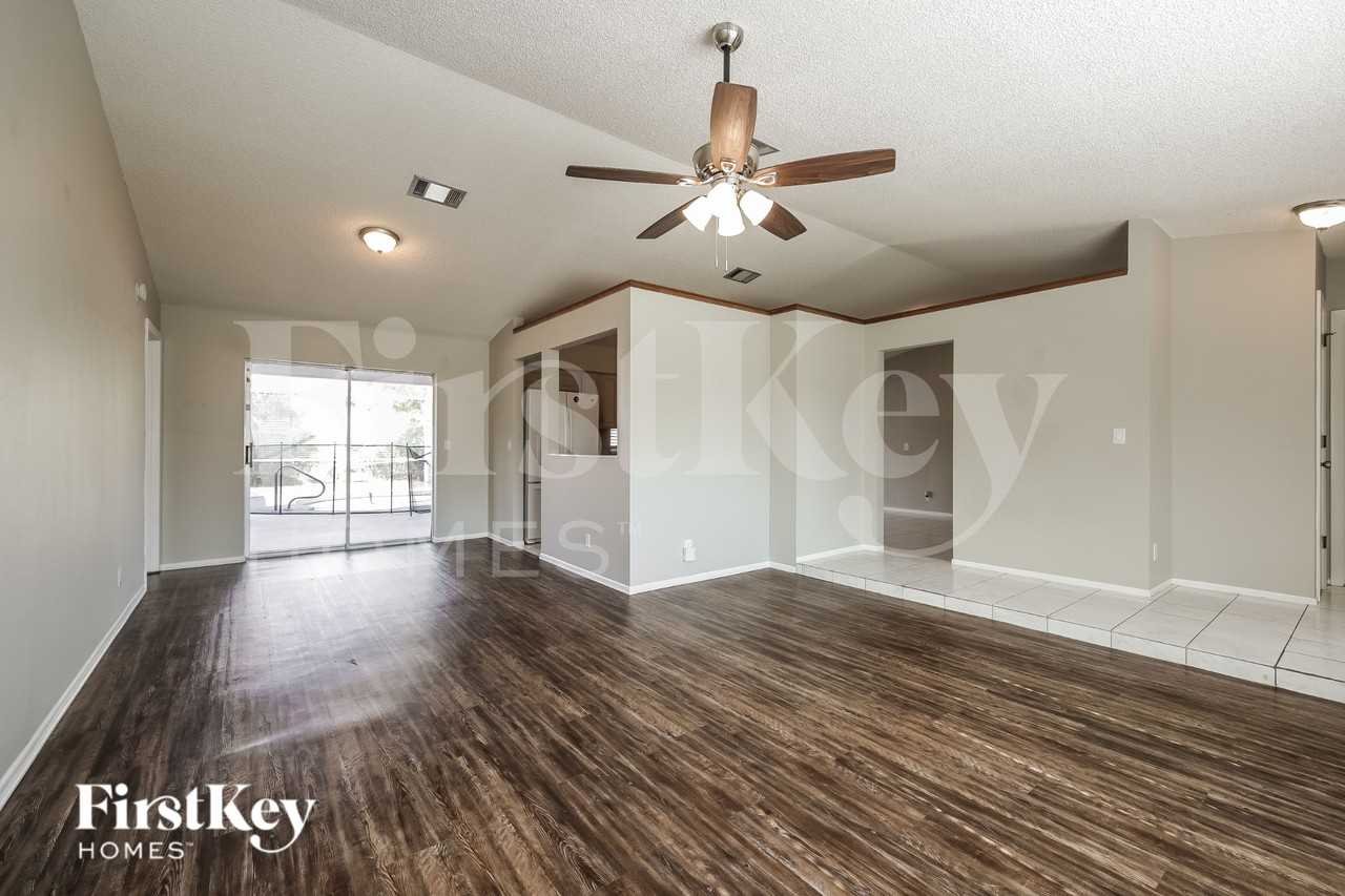 1358 Abalom St - Photo 3 of 16