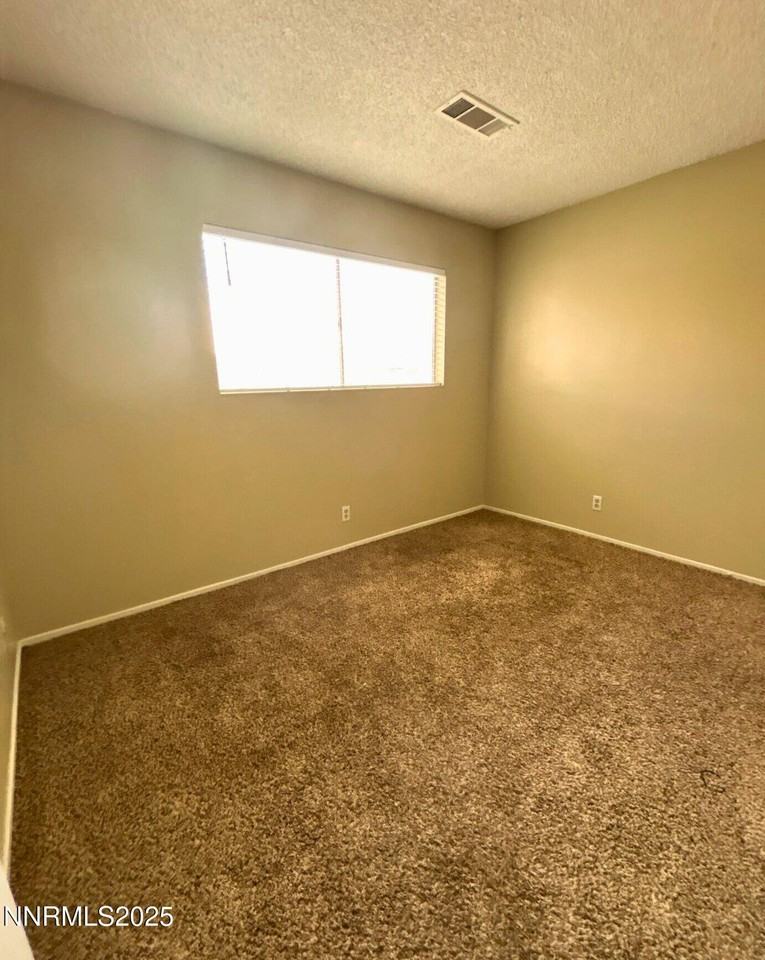 3545 Willow Hills Cir - Photo 3 of 5