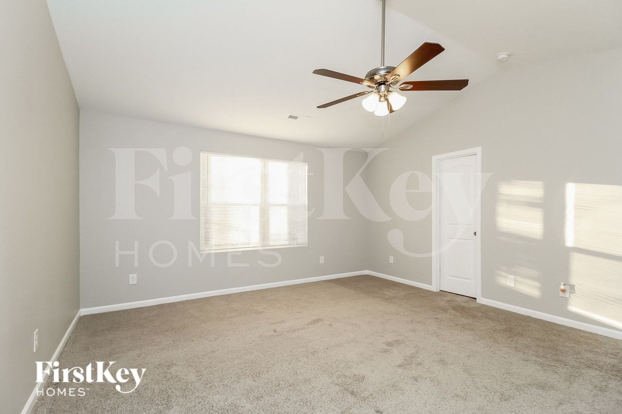 231 Creekstone Ct - Photo 7 of 15