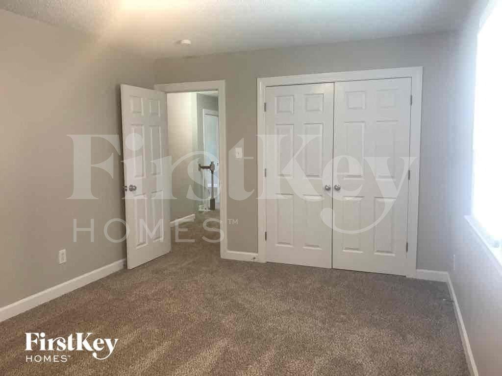 3801 Blairwood St - Photo 7 of 8