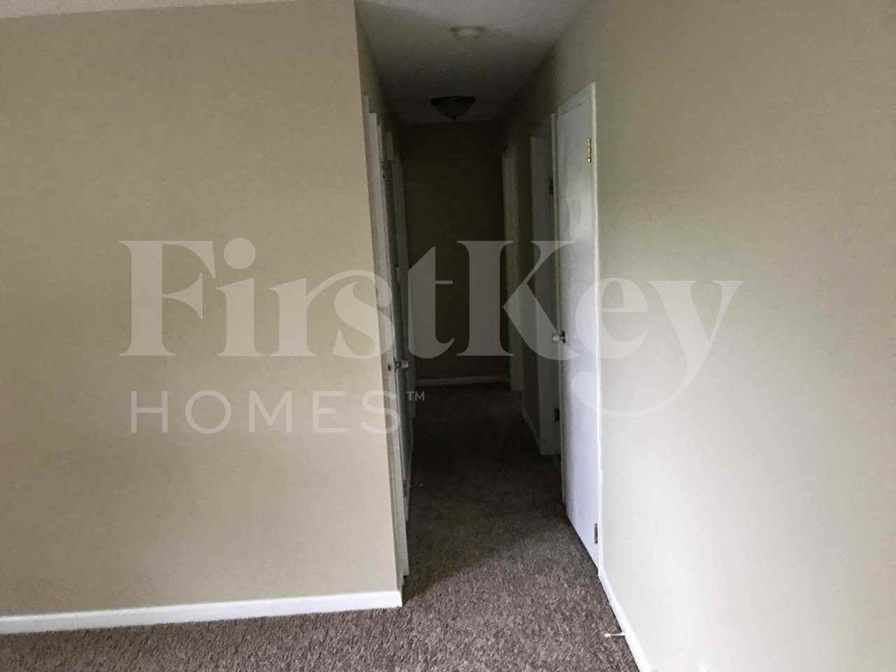 955 Lorraine Ave - Photo 4 of 10