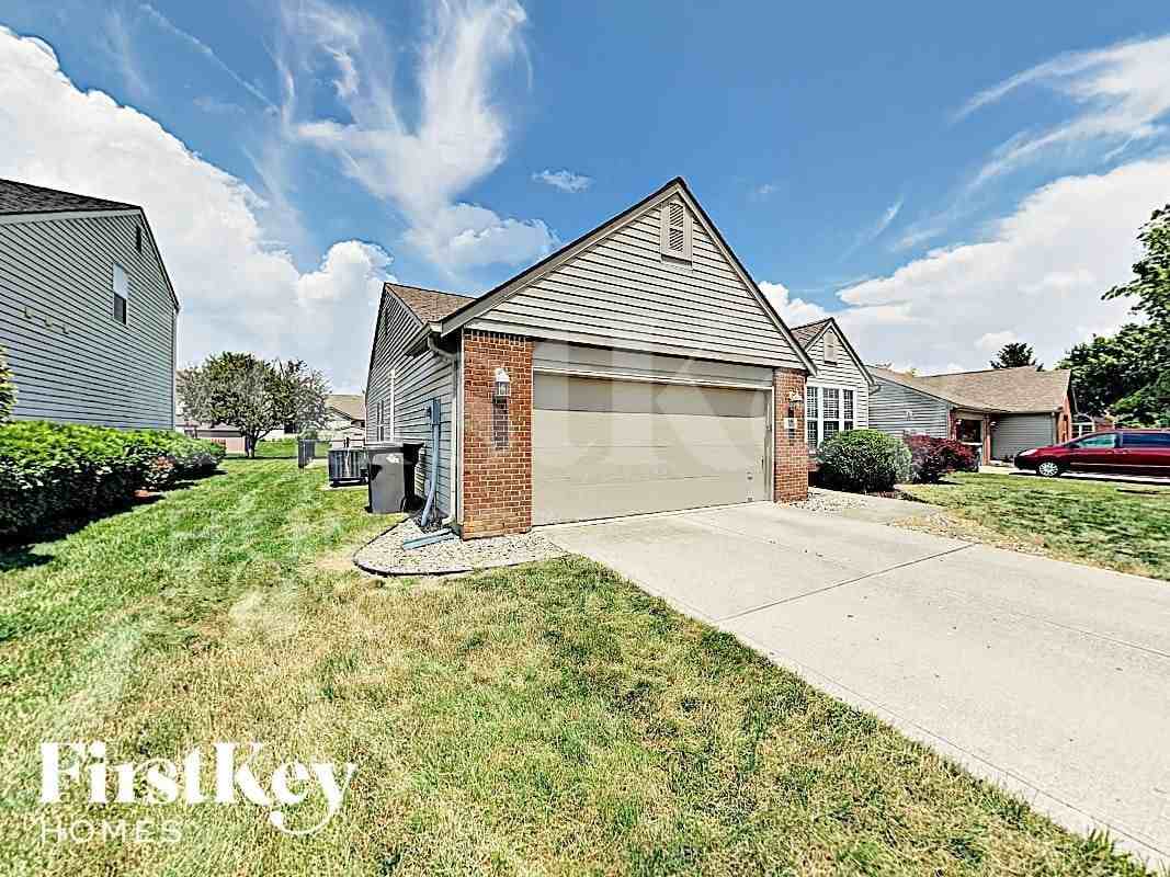 540 Buffalo Run Dr - Photo 2 of 16