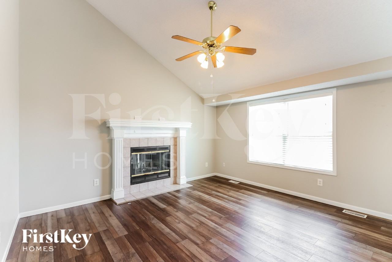 408 Preakness Dr - Photo 2 of 16