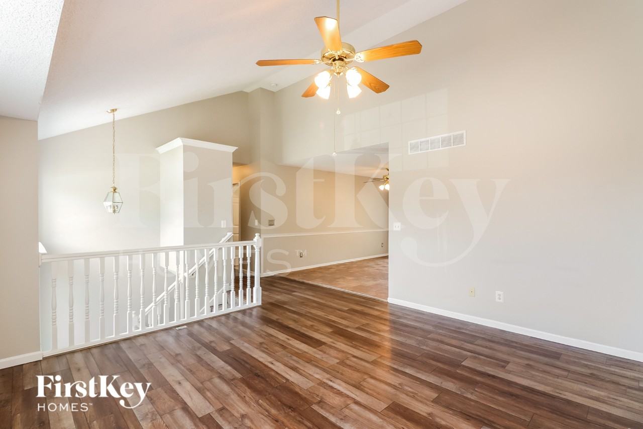 408 Preakness Dr - Photo 3 of 16