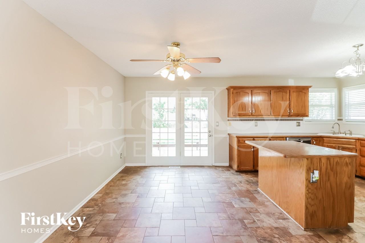 408 Preakness Dr - Photo 4 of 16