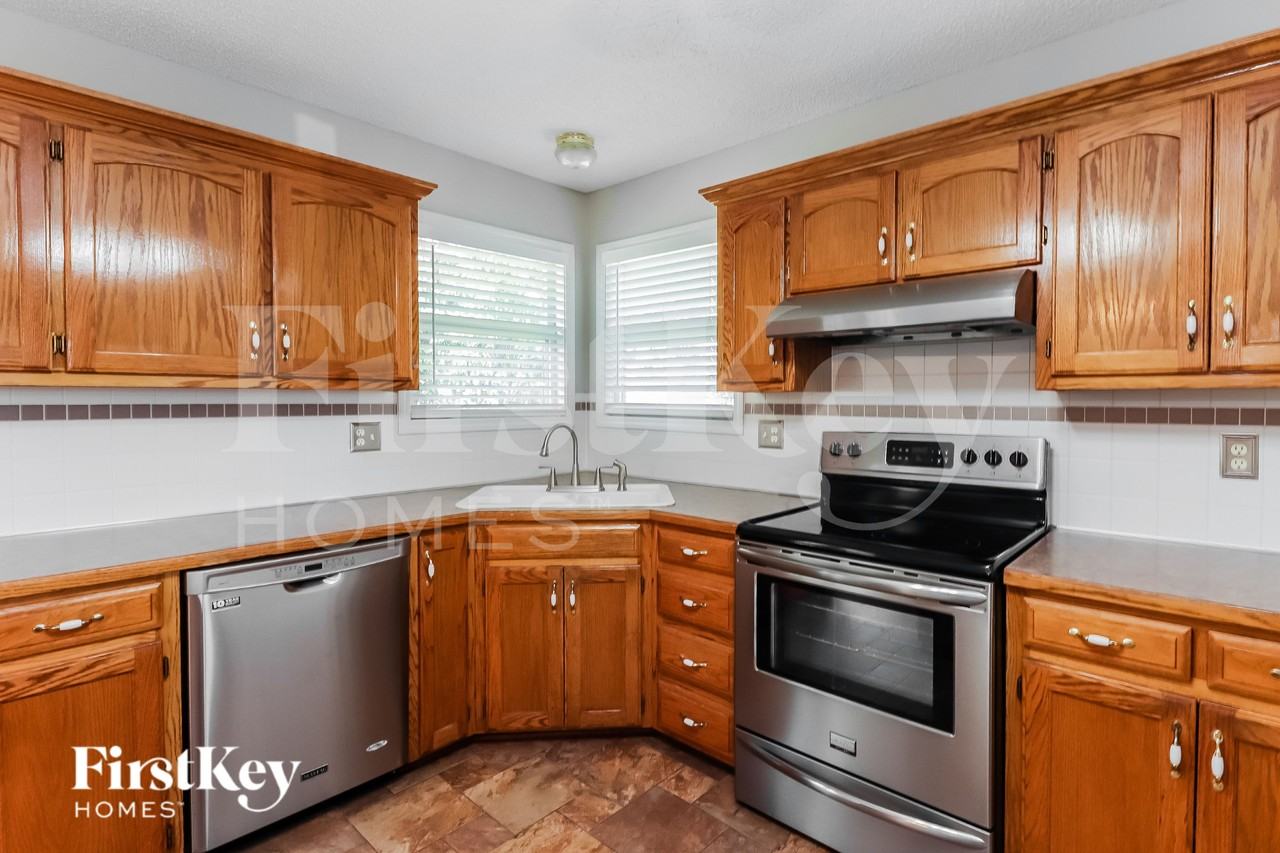 408 Preakness Dr - Photo 6 of 16